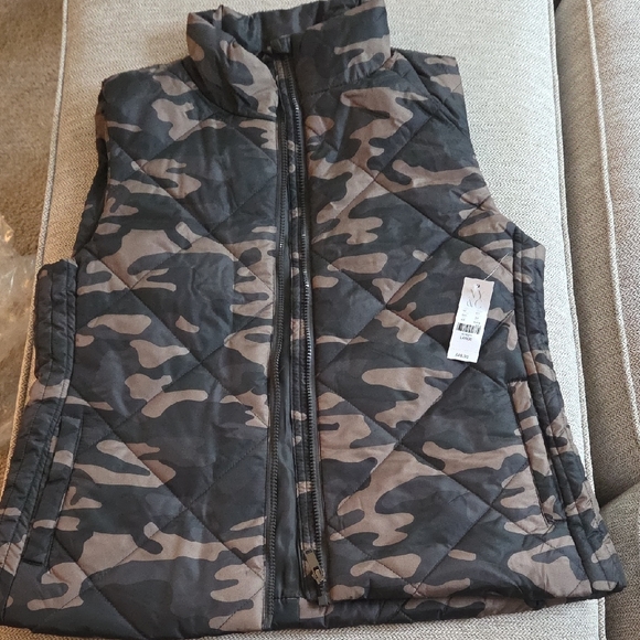 NYC Jackets & Blazers - NYC Camouflage Quilted Puffer Vest - Brown & Black
